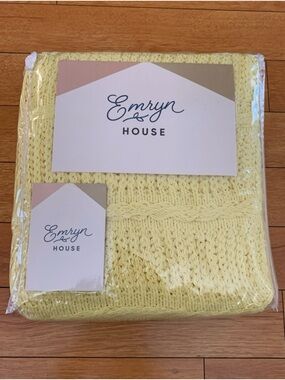 EMRYN HOUSE HSN Chunky Knit Throw 50x60inch Yellow / Light Taupe/New Soft!